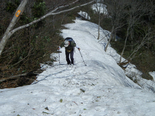 残雪期の山（２）男鹿岳_d0032262_14582172.jpg