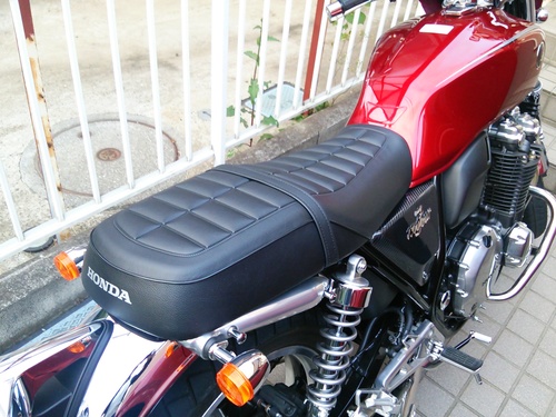 CB1100（2012）　純正シート