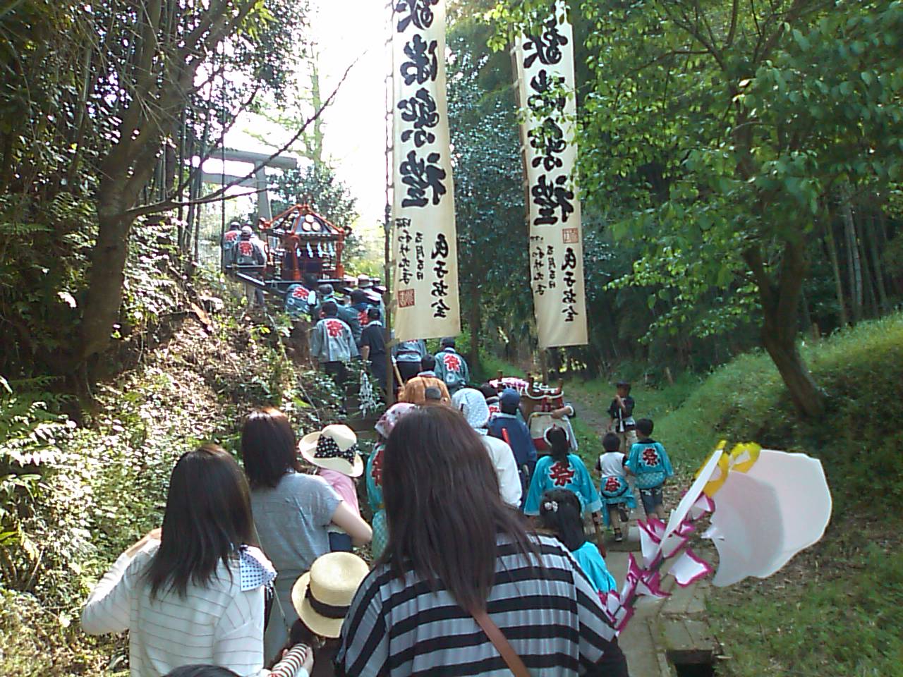 五月晴れの春季例大祭_e0068696_7254330.jpg