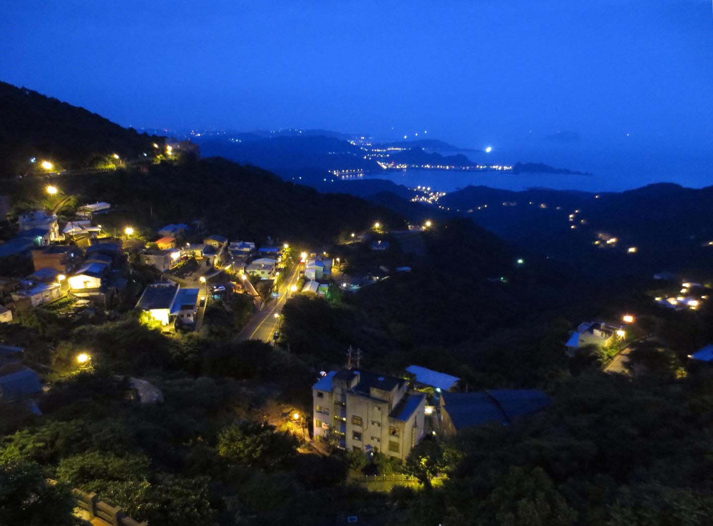 ■幻惑的台湾、そして高度１万メートルの夕暮れ_d0190217_23461844.jpg