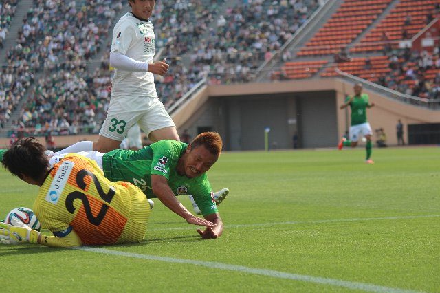 Ｊリーグ、三多摩対決は成らず！東京ヴェルデイ０－１ＦＣ岐阜_f0059321_14223027.jpg