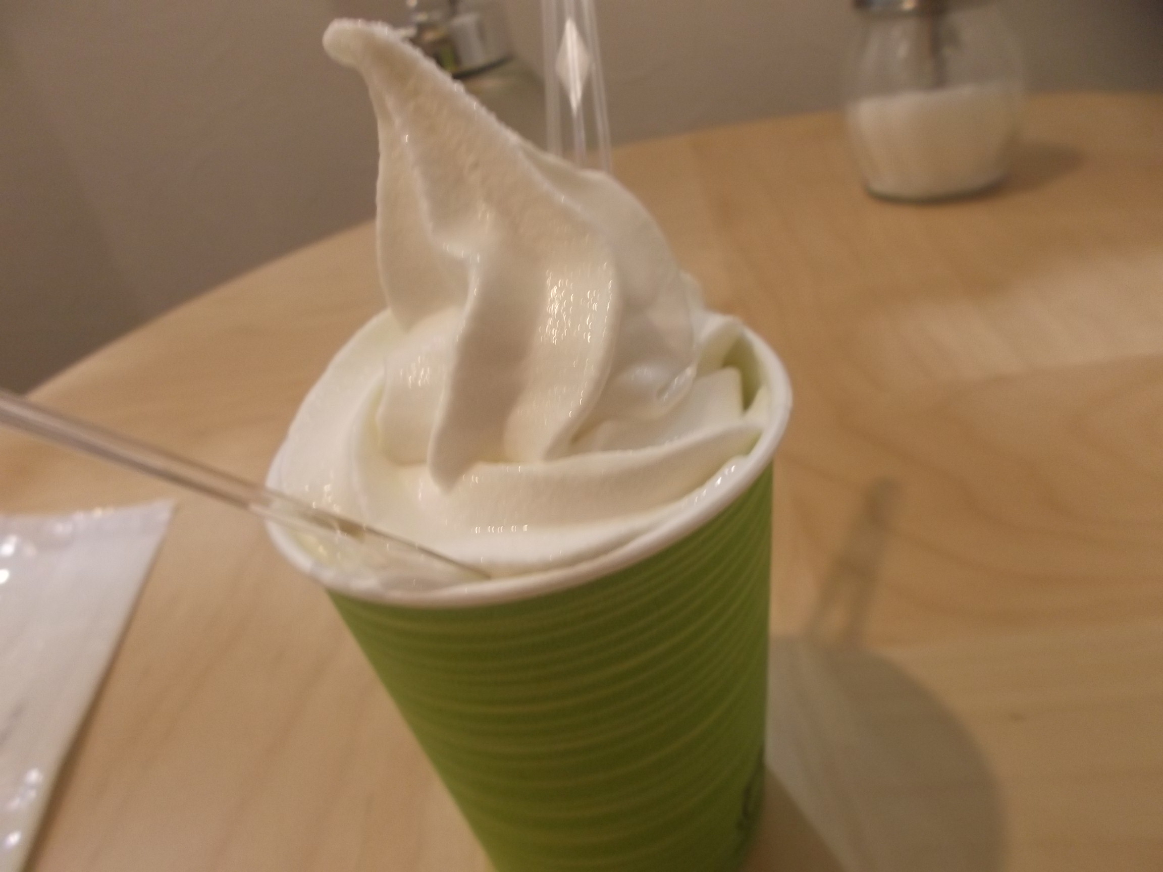 NOBU CAFE 阿部牧場の無添加ソフトクリーム_f0076001_14308.jpg