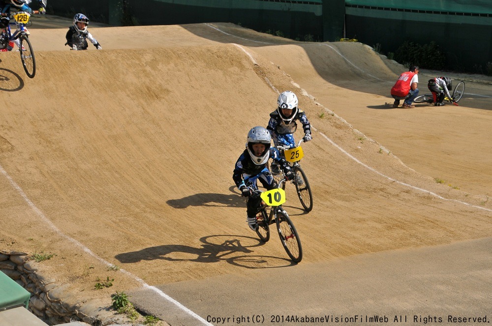 ２０１４Jシリーズ /西日本シリーズ 第１戦 inサイクルピア岸和田 VOL6：ボーイズ５〜６、７〜８歳決勝_b0065730_1850021.jpg