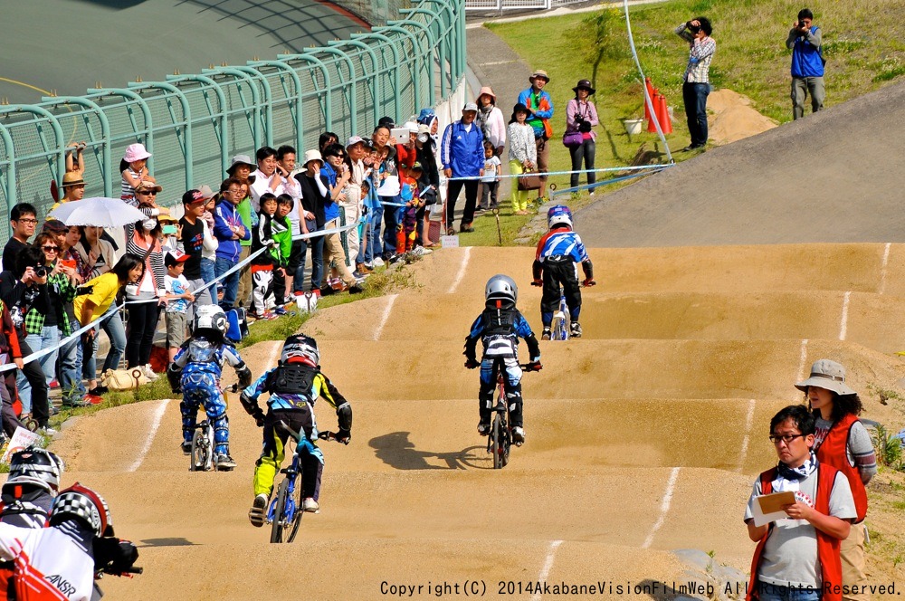 ２０１４Jシリーズ /西日本シリーズ 第１戦 inサイクルピア岸和田 VOL6：ボーイズ５〜６、７〜８歳決勝_b0065730_18512478.jpg