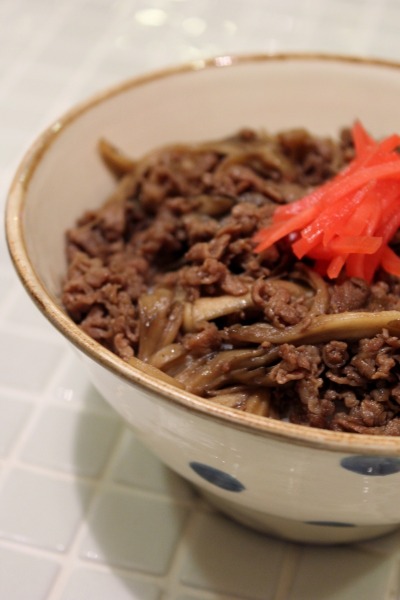 「牛肉舞茸丼」は不評。。。_a0230831_20151497.jpg