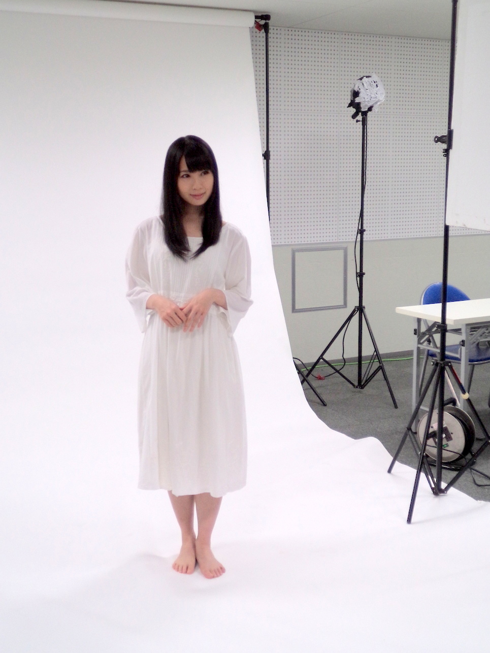 パンフ撮影風景　高柳明音さん！_f0236356_16441194.jpg