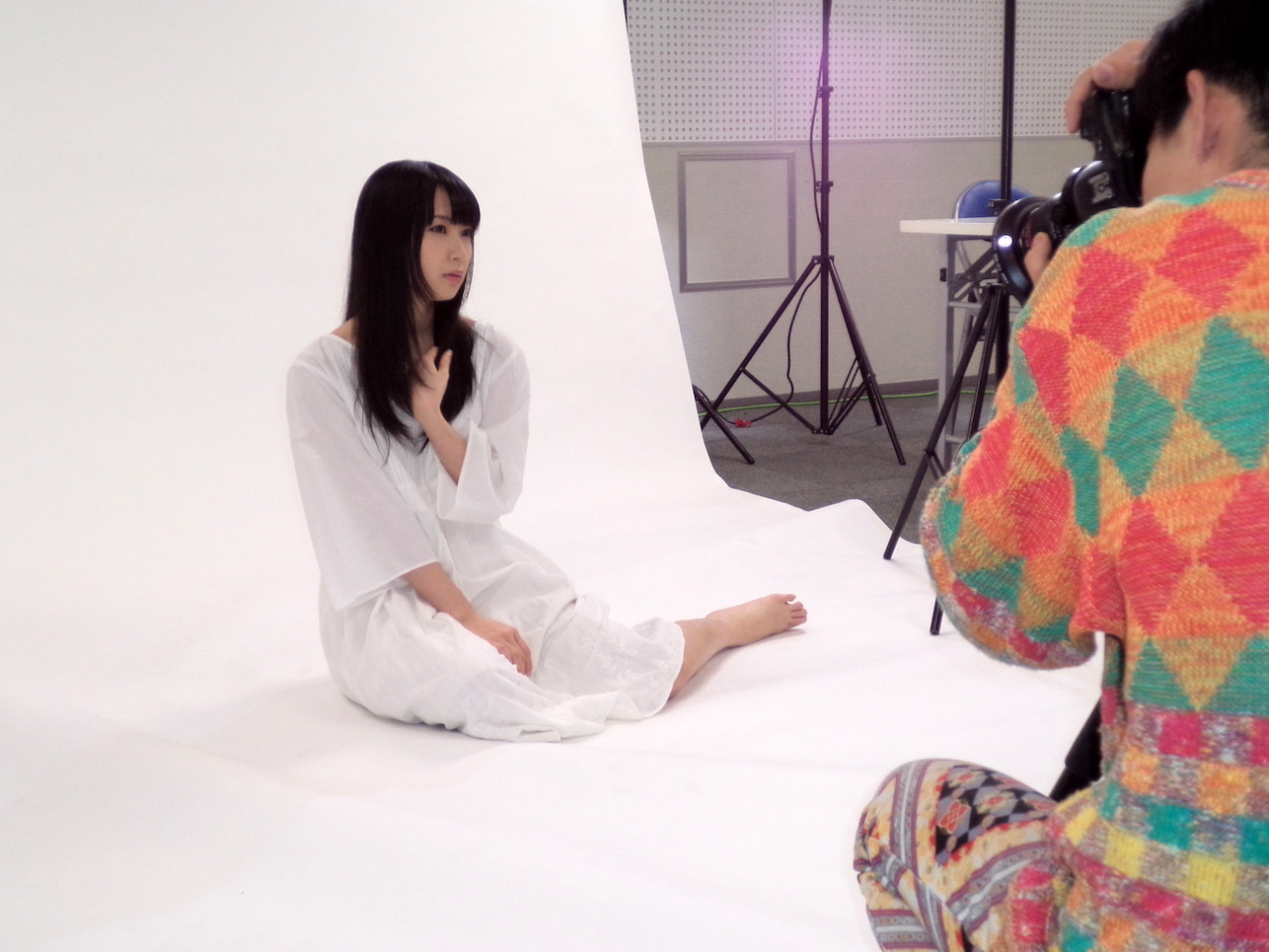 パンフ撮影風景　高柳明音さん！_f0236356_16445319.jpg