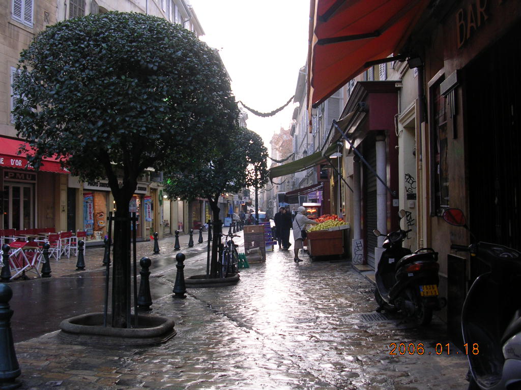 2006年2月8日(水)南フランス旅行記_f0060461_18213773.jpg