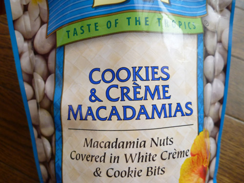 MAUNA LOAのCOOKIES & CREME MACADAMIAS(大袋入り)_c0152767_21445636.jpg