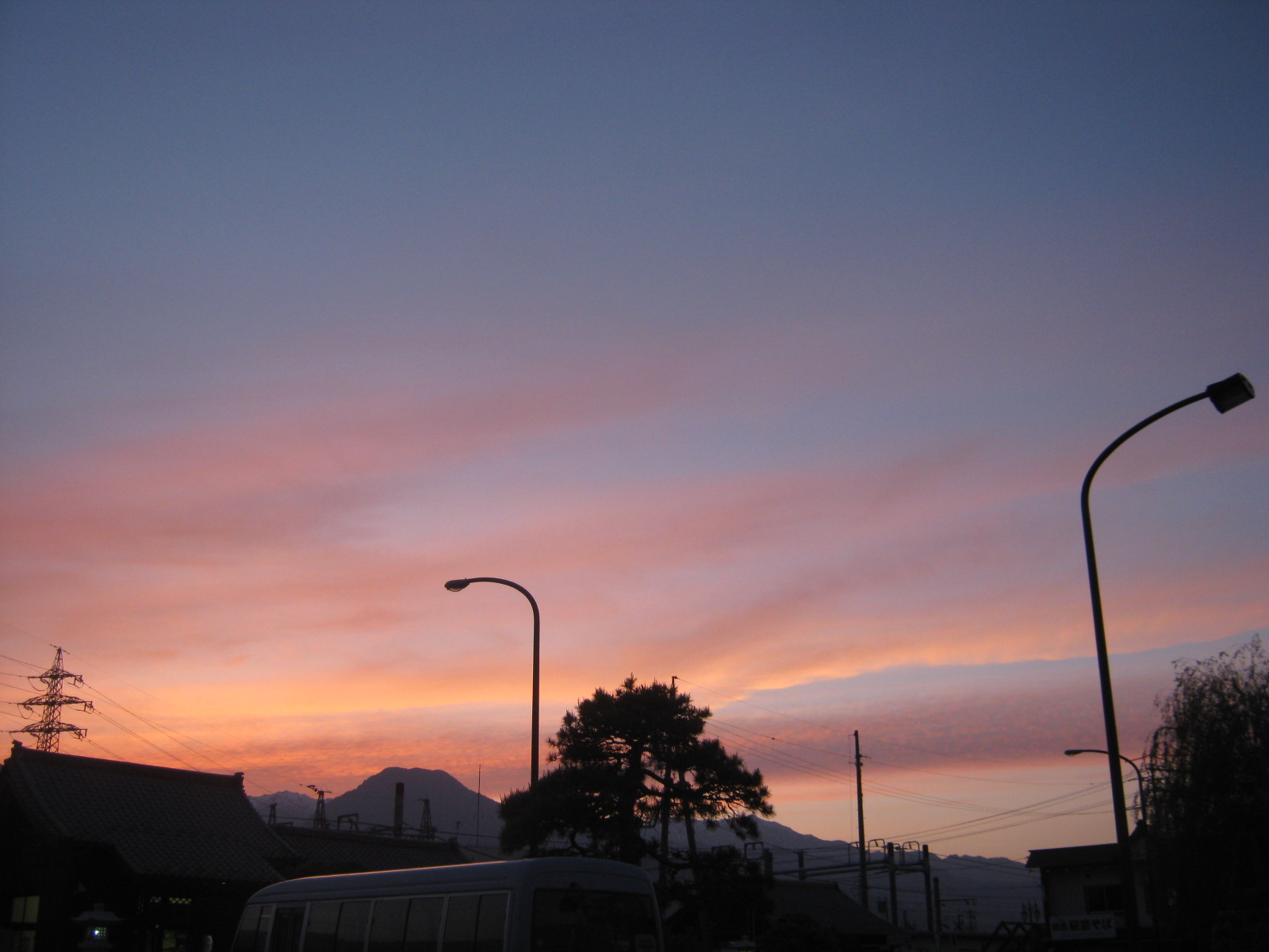 夕焼け小焼け 安曇野 ひつじ屋 夕焼け小焼け 安曇野 ひつじ屋