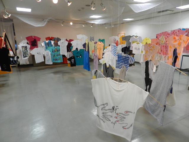 ~5/12 Tシャツアート展vol.3始まっています!_f0106896_1738175.jpg