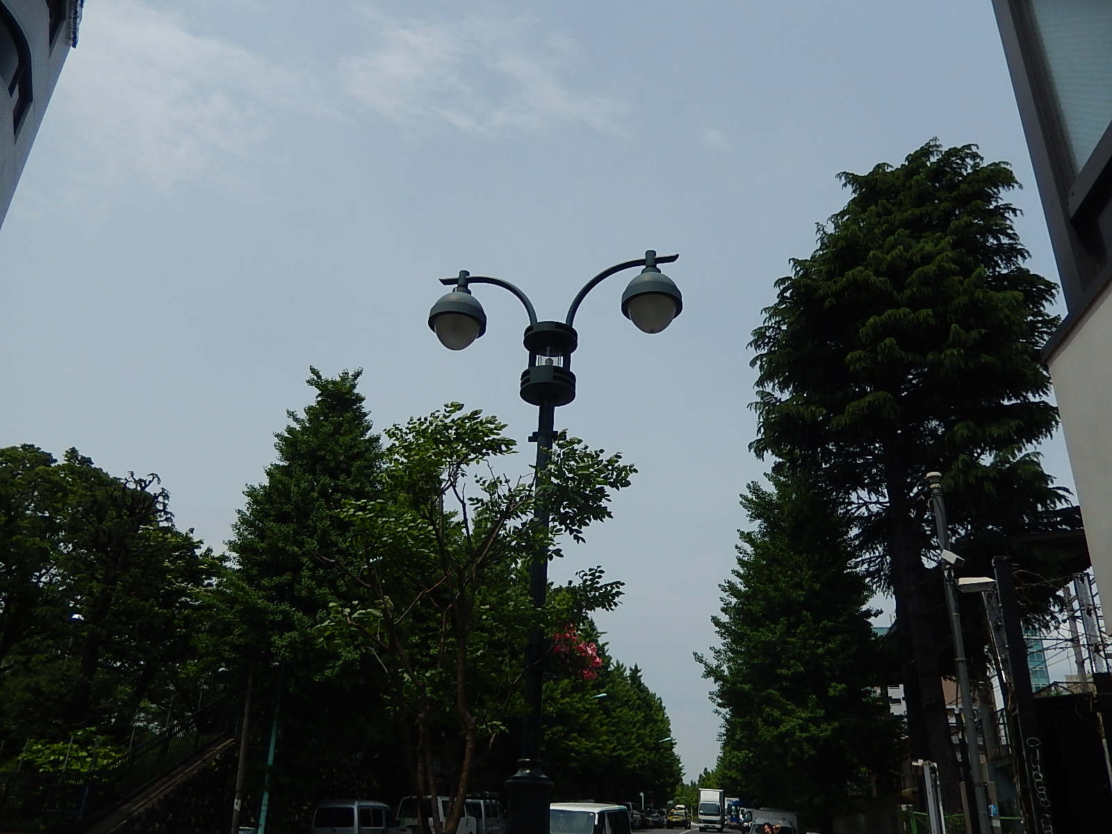 5月8日　渋谷　原宿　の自転車屋　FLAME bike前です!_e0188759_1245030.jpg