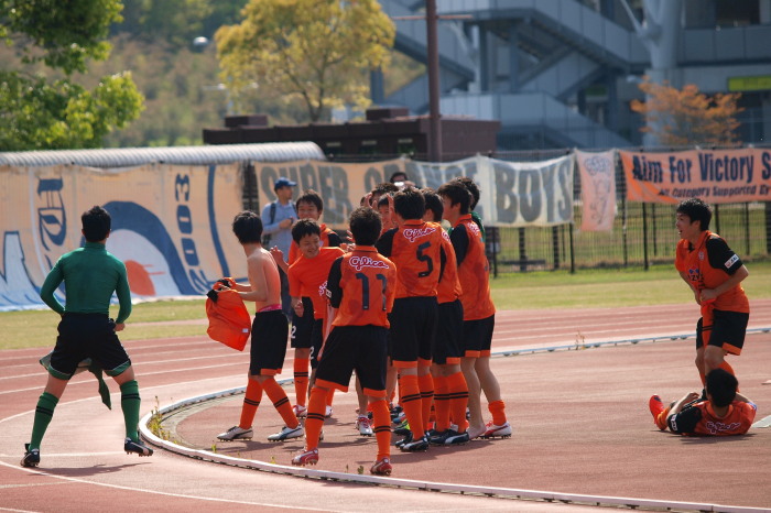  高円宮杯　U-18　第3節　その２　若いって良いなぁ_c0247767_2123205.jpg