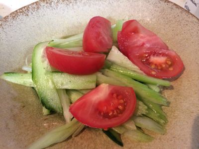 5月9日、鶏もも肉焼き。豆腐と卵の味噌汁、サラダ_e0227385_22245053.jpg