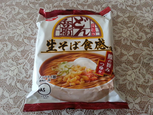 日清どん兵衛生そば食感+納豆+とろろ昆布_b0042308_22321490.jpg