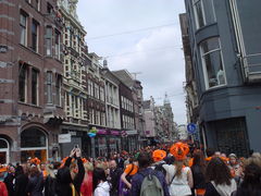 オランダの街がオレンジ染まる日。_c0327672_22580491.jpg