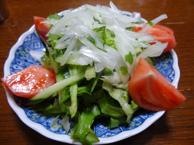 タンメン、おでん、野菜サラダ、焼きそば、自家製餃子です。_c0225997_3165899.jpg