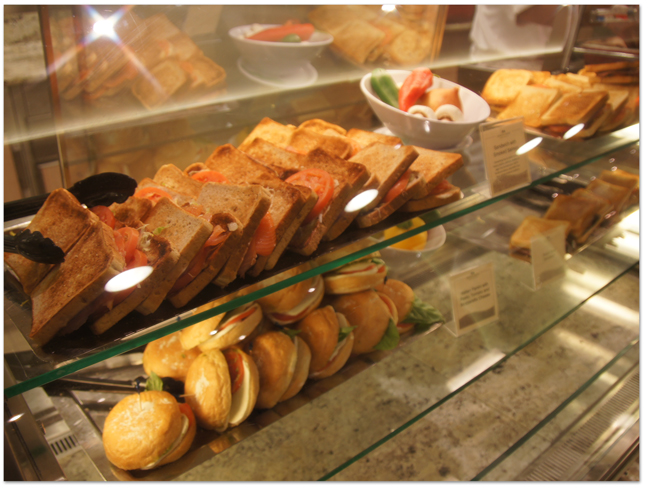 東カリブ海クルーズ(9) いよいよ出航_d0210324_7491956.jpg