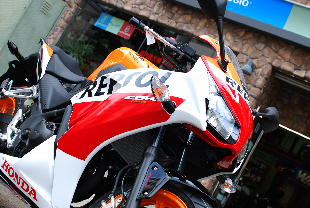 CBR250R　REPSOL　スペシャルエディションカラー_d0099181_1693847.jpg