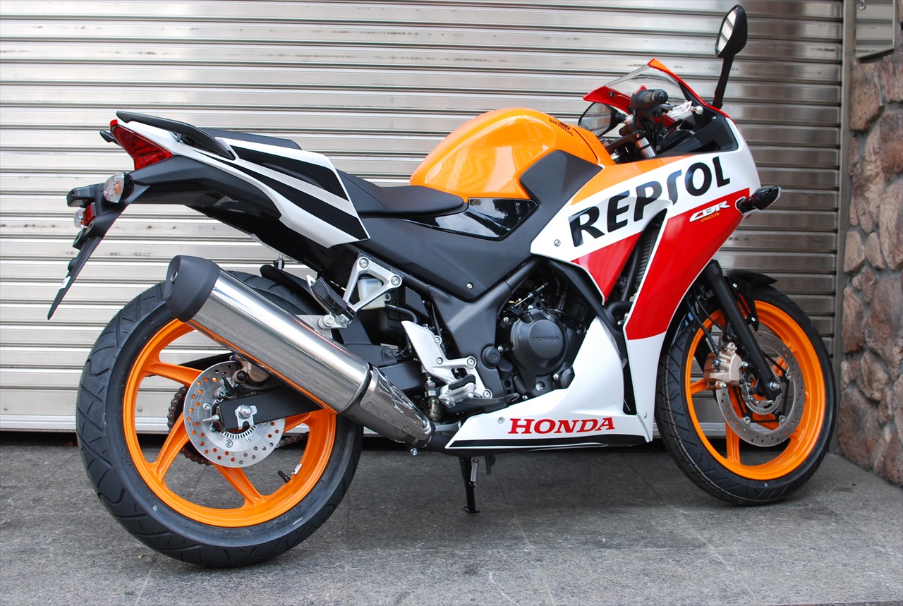 CBR250R　REPSOL　スペシャルエディションカラー_d0099181_20201253.jpg