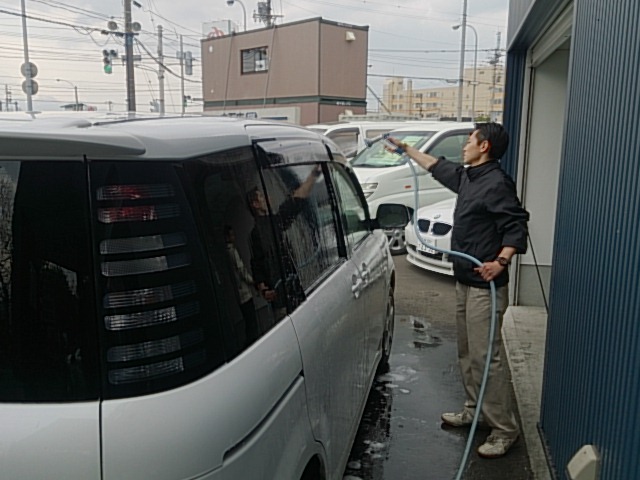 ★エスティマハイブリッドのご成約ありがとうございました!!★(白石店)_c0161601_1941712.jpg