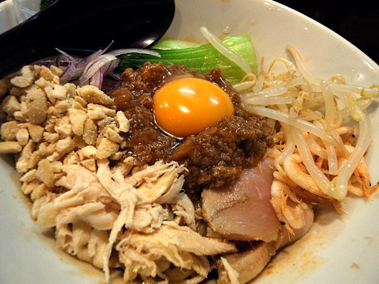 激戦区・吹田に吹く、涼やかな新風〔三麺流 武者麺/ラーメン・つけ麺/江坂〕_f0195971_19515889.jpg