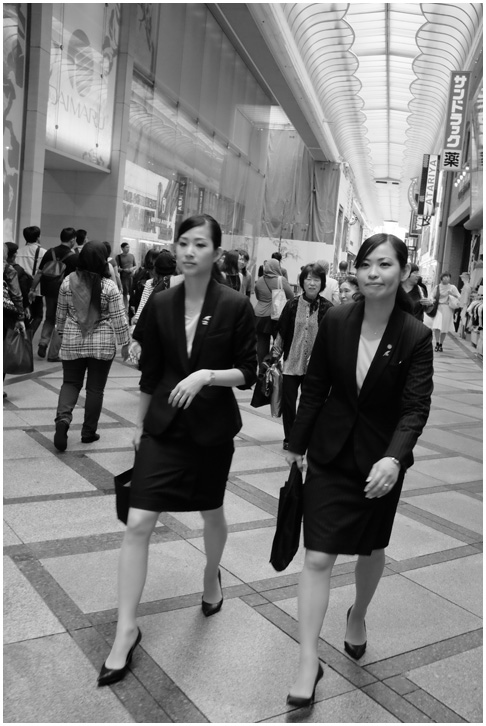リクルートスーツ 街撮り リクルートスーツの新社会人 | 女装子るみの挑戦