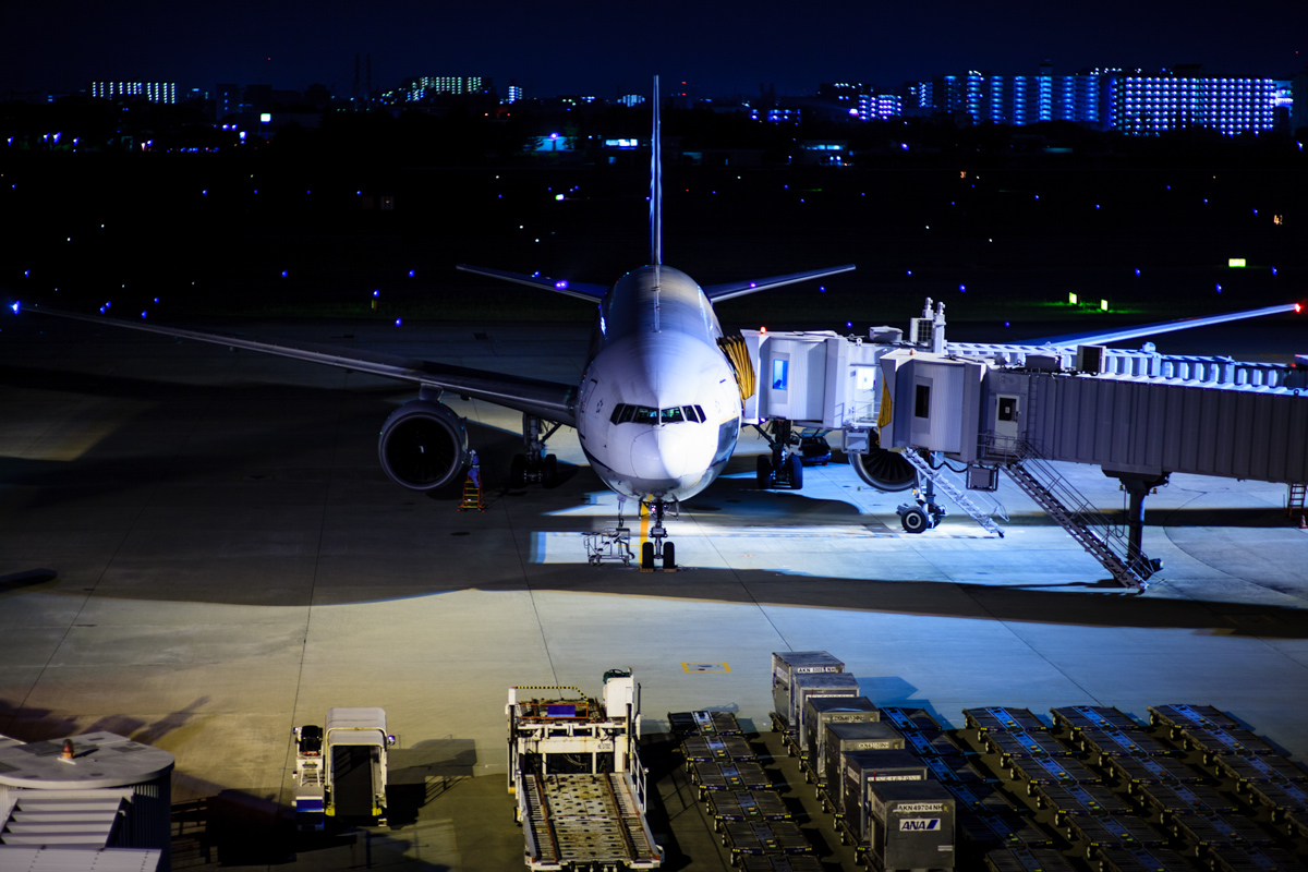 Itami Airport_f0338222_19015576.jpg