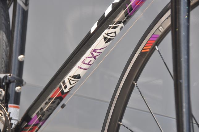 TREK 　SiLQUE  SLX、LEXA_b0246207_08113618.jpg
