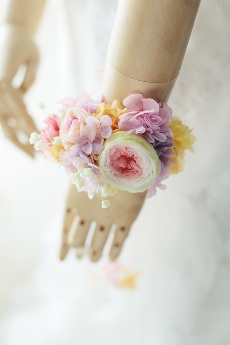 二次会用の花冠とリストレット 日比谷パレス様へ 一会 ウエディングの花