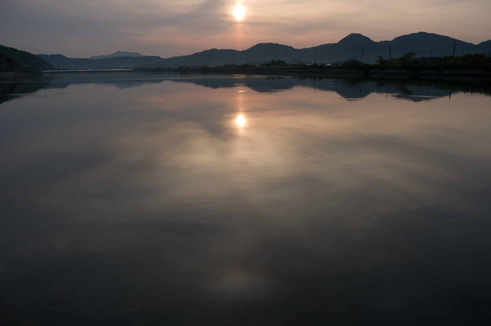 ■朝日　福岡県福津市渡_b0023047_03501485.jpg