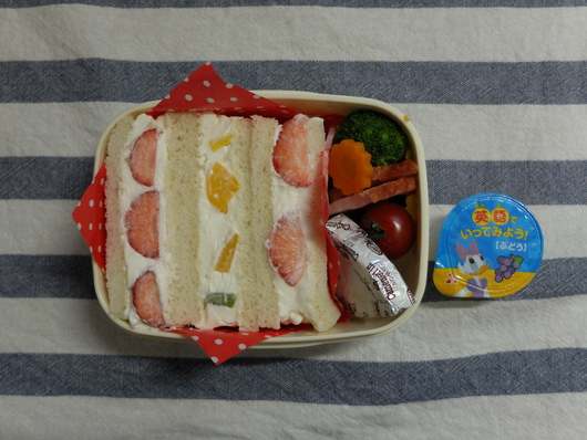 フルーツサンドイッチ弁当 幼稚園 30食堂