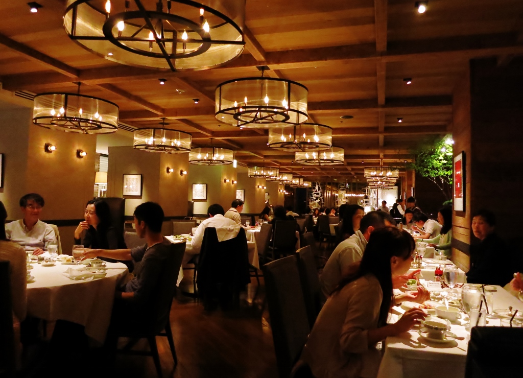 ロウリーズ・ザ・プライムリブ東京・グランドオープン_b0083801_19292212.jpg