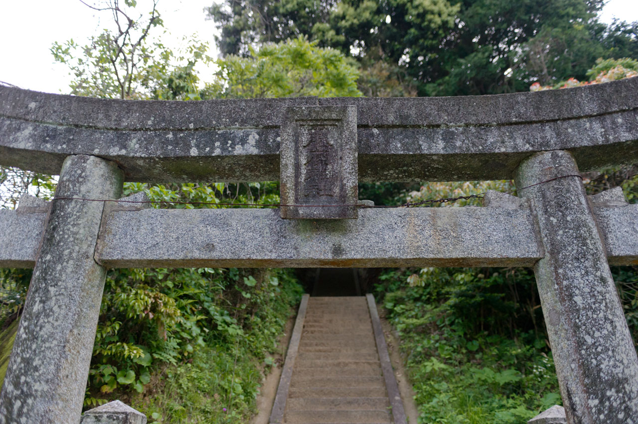 藤原神社　福岡県糸島市瑞梅寺（辰ヶ橋）_b0023047_06212092.jpg