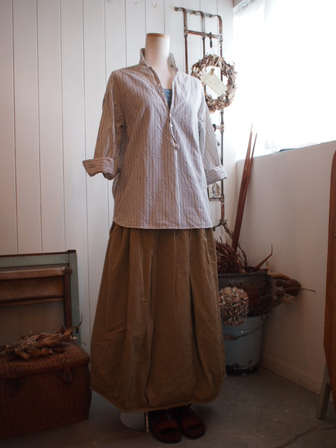 スキッパーシャツとタンクトップとレザートートと・・・休日。_a0164280_14565536.jpg