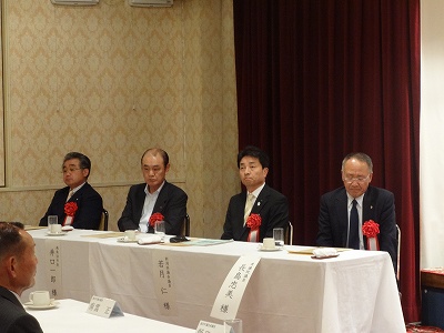 「湯沢町・南魚沼市議会」全員協議会_f0019487_13504896.jpg