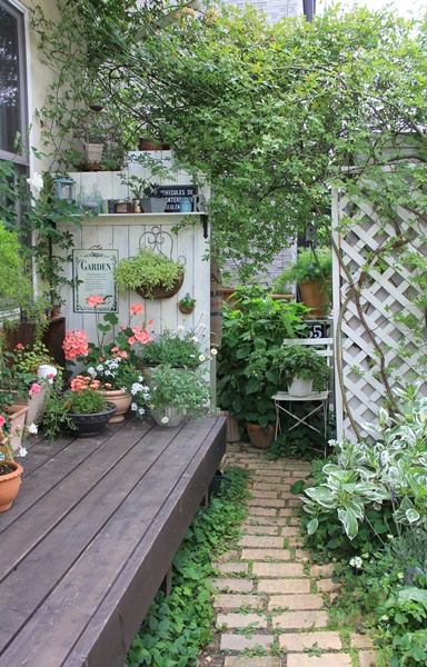 Diy作品と雑貨が素敵に溶け込んだブロ友さんのお庭へ Miyorinの秘密のお庭