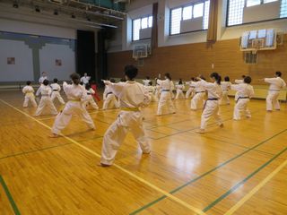 日曜空手は新琴似・新川教室_c0118332_13303972.jpg