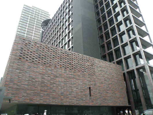 大阪弁護士会館 光の射すほうへ 大阪弁護士会館 光の射すほうへ