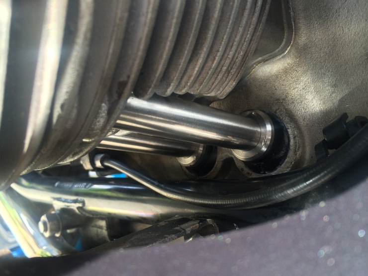 SUSプッシュロッドチューブに : 41歳からの☆BMW R100RS