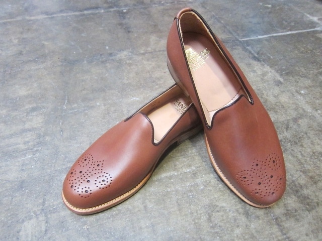 春夏に最適な革靴♪　PUNCHED Slipper 。。。By SANDERS_d0152280_17303267.jpg