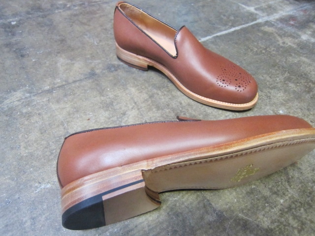 春夏に最適な革靴♪ PUNCHED Slipper 。。。By SANDERS_d0152280_17304361.jpg