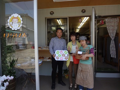 はなパン開店~てっぽう町音楽夜会!_d0050503_8111761.jpg