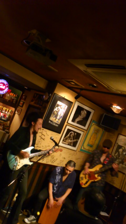 土曜日 BAR461_e0246711_17171841.jpg