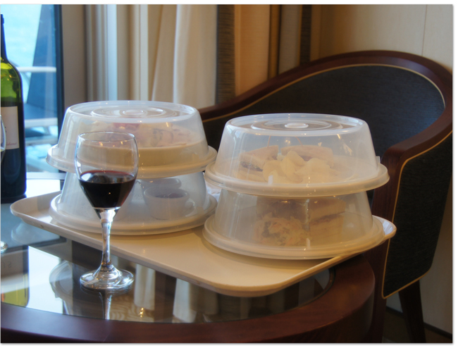東カリブ海クルーズ(14) ルームサービスとフォーマルナイト_d0210324_7351713.jpg
