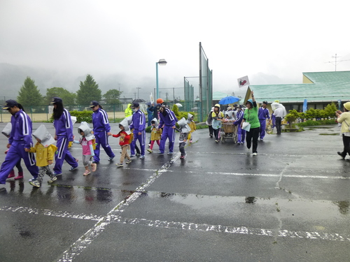 付知中学校と付知保育園の合同防災訓練を行いました!_c0238069_1450438.jpg