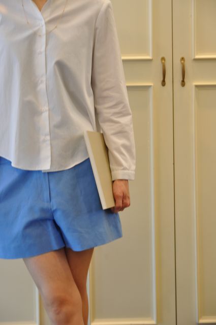 白 と 青 と cacharel._b0110586_1952868.jpg