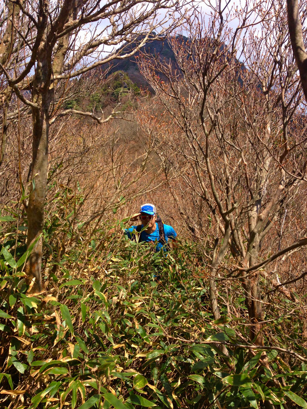 愛媛県　石鎚ロングトレイル Fast Packing Day.1　2014/05/08-10 _b0220886_1823895.jpg