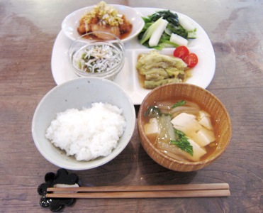 ウンベラータ と スグリ _d0249193_1635872.jpg