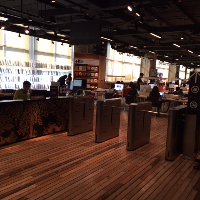 バンコクの定宿Emporium Suite_f0083294_1713153.jpg